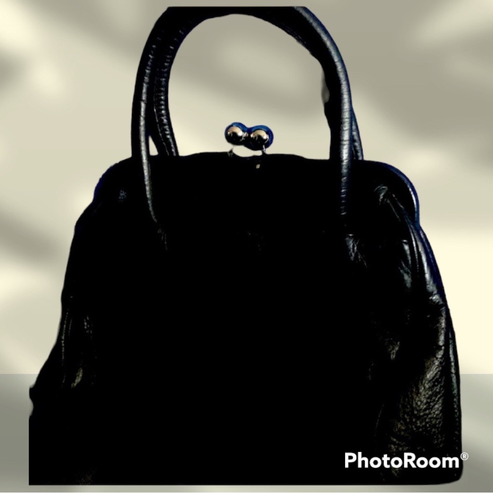 DKNY PURSE BLACK CUTE SMAL-ISH 8”x7”x3”, 3 POCKETS, ONE SECURED WITH ZIPPER